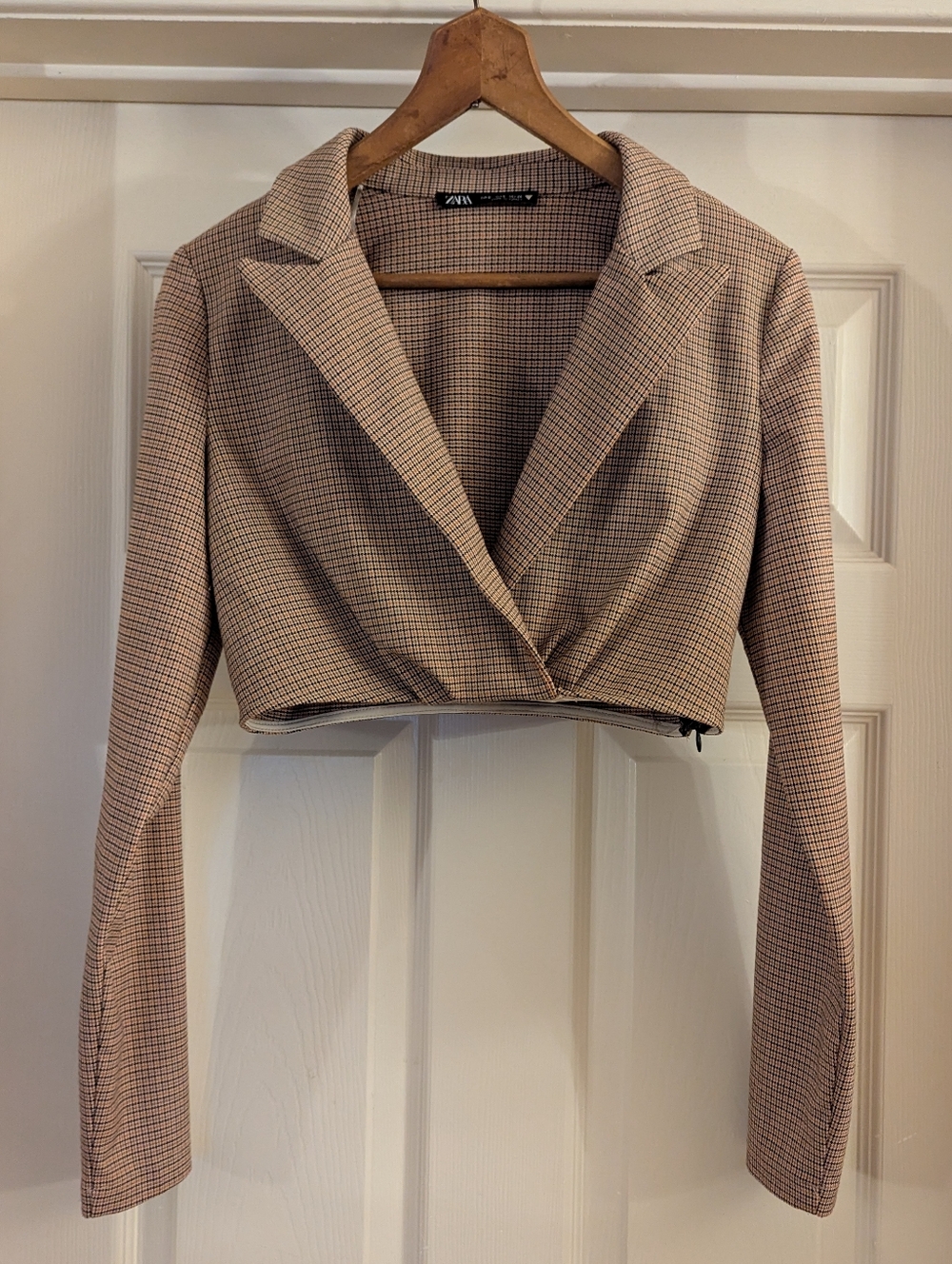 Zara Cropped Checked Blazer in Tan and Black Size Small Side Zip Closure